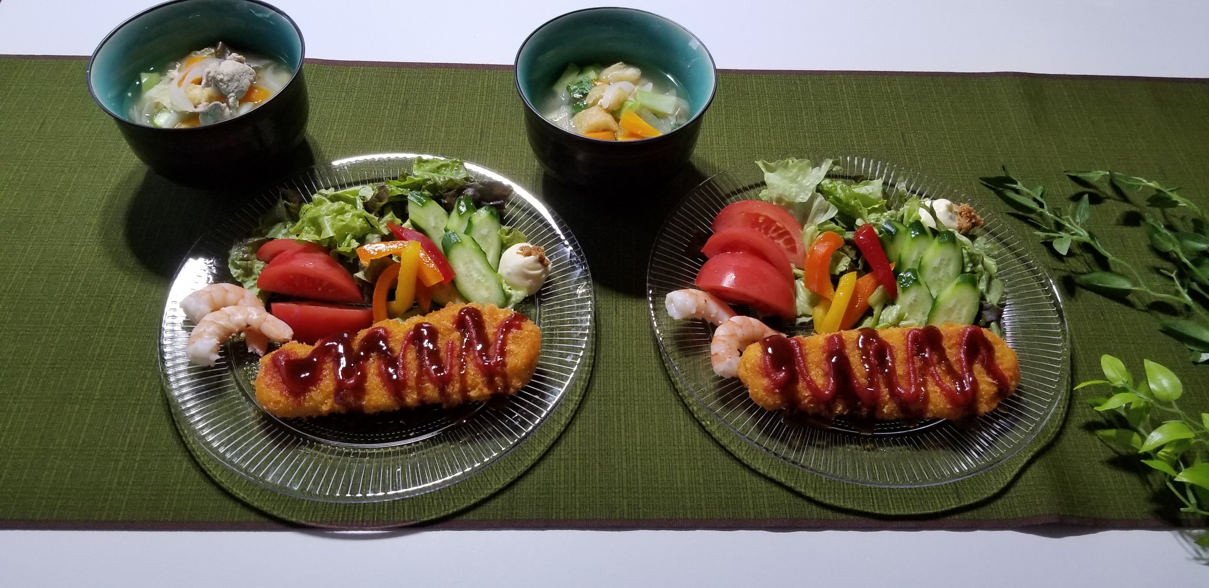 カジキマグロステーキカツと豚汁ときゅうりの和風マヨ ヨシケイ2日目 Eatpick