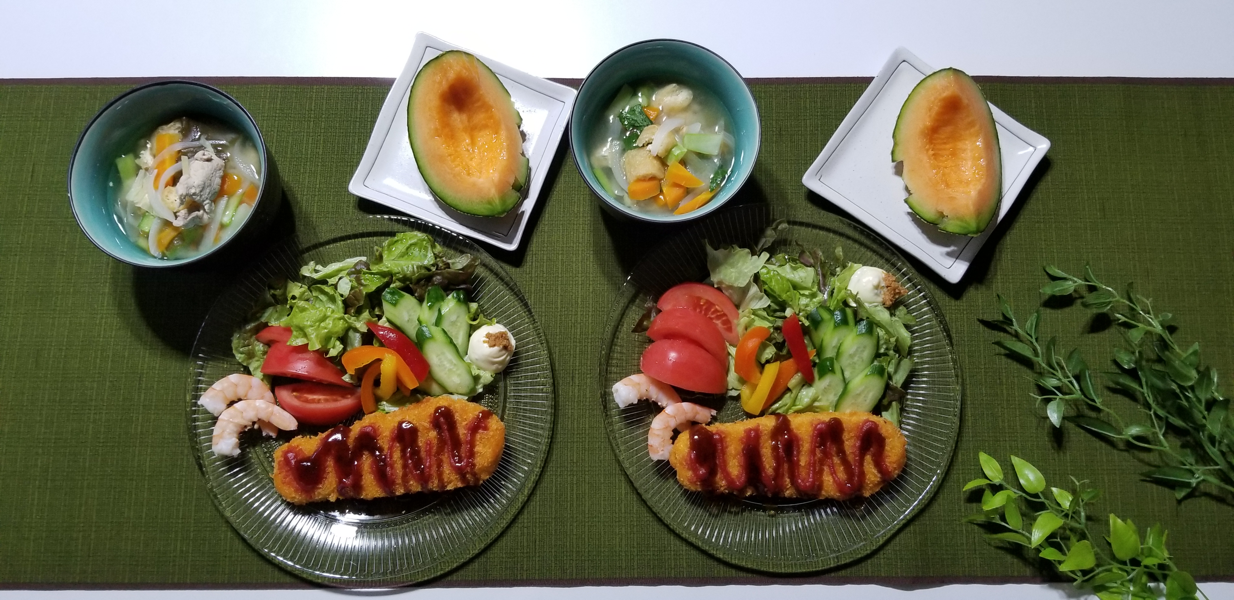 カジキマグロステーキカツと豚汁ときゅうりの和風マヨ ヨシケイ2日目 Eatpick