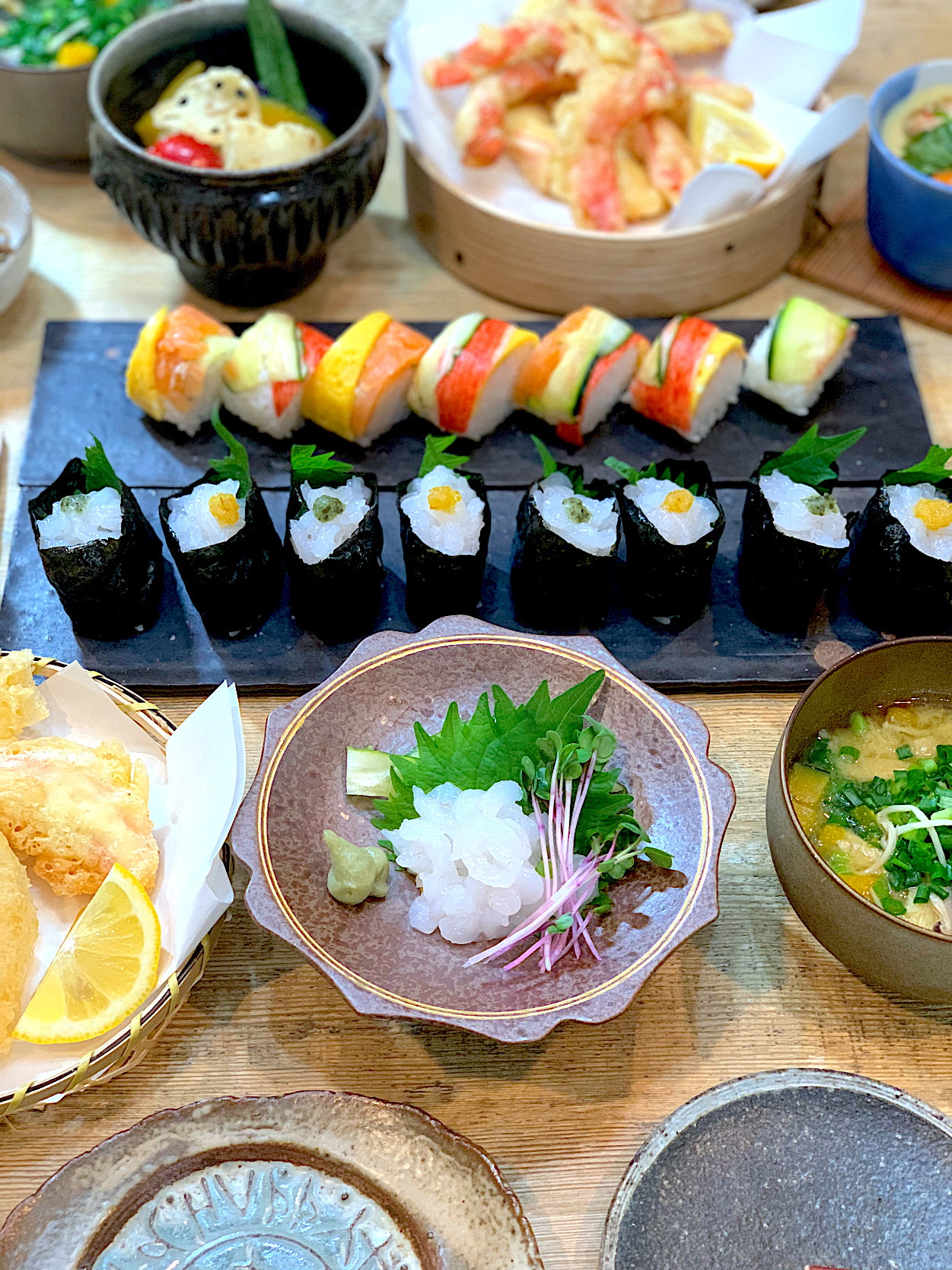 とろける 白エビお刺身と軍艦巻き Eatpick とろける 白エビお刺身と軍艦巻き Eatpick