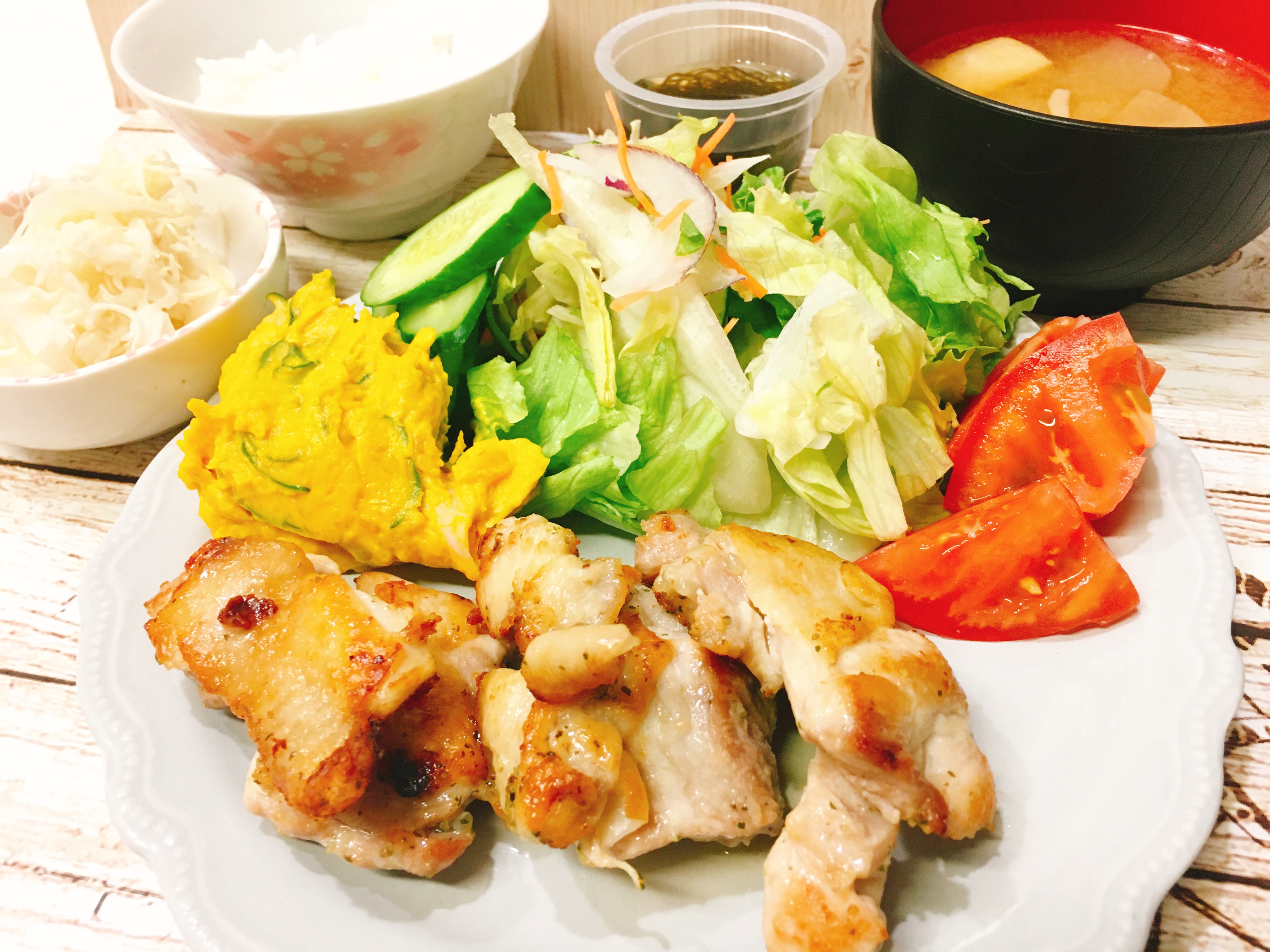 チキンソテーとかぼちゃサラダ Eatpick