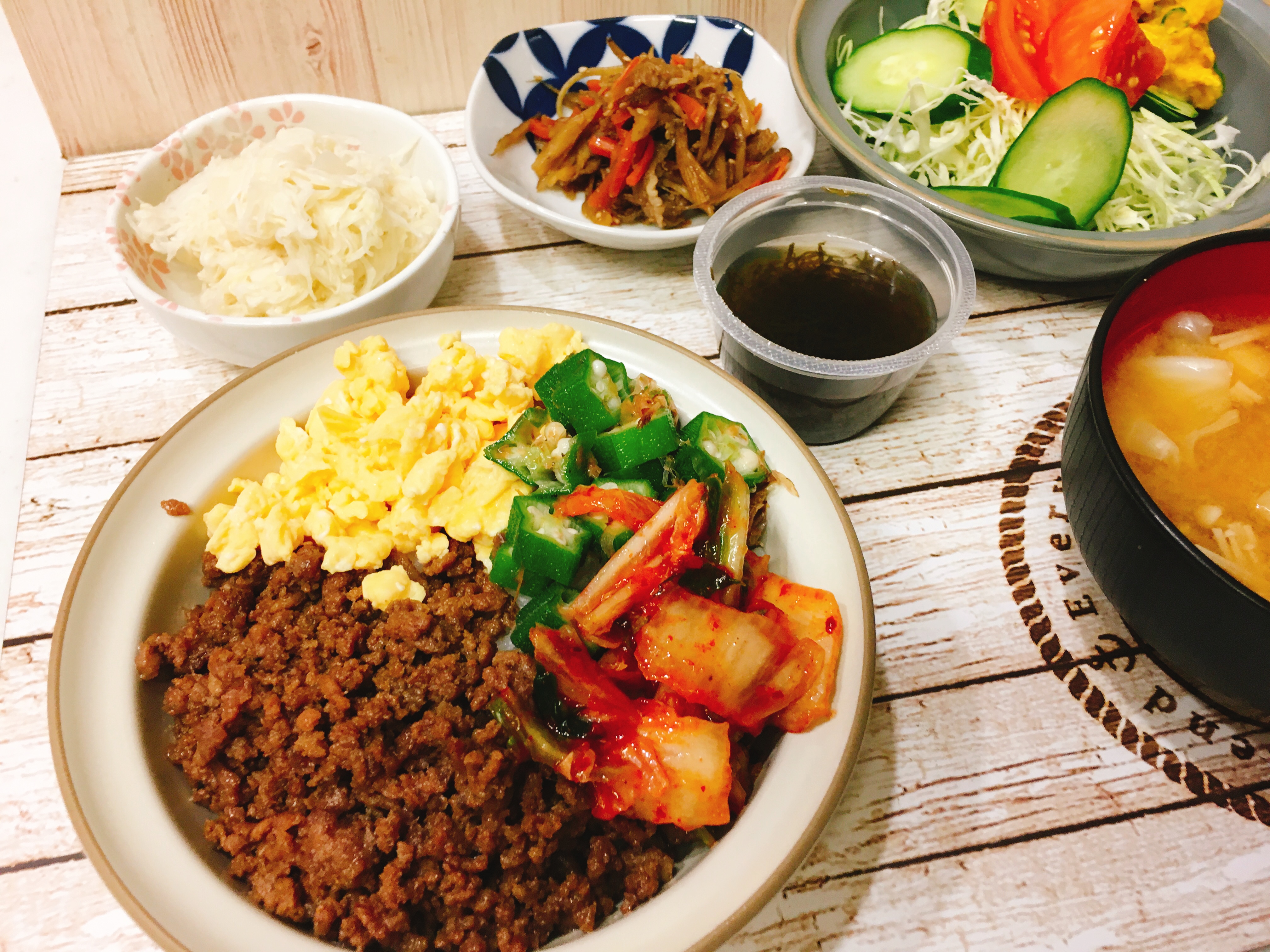 どんぶりごはん Eatpick どんぶりごはん Eatpick