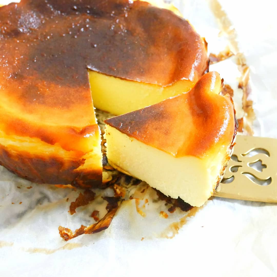 ホールのバスクチーズケーキに初挑戦 Eatpick