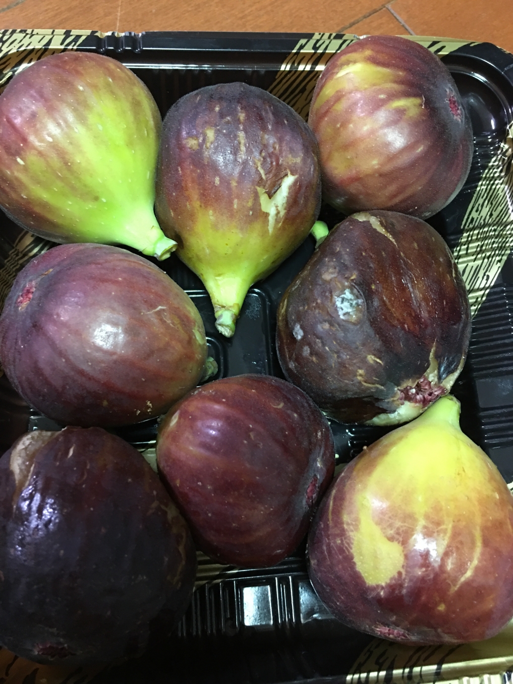 無花果の皮は包丁で剥いてるの Eatpick 無花果の皮は包丁で剥いてるの Eatpick