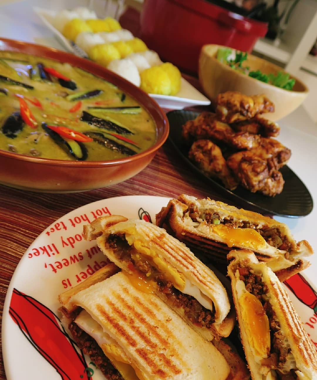 3種のカレーでカレーパーティー Eatpick 3種のカレーでカレーパーティー Eatpick