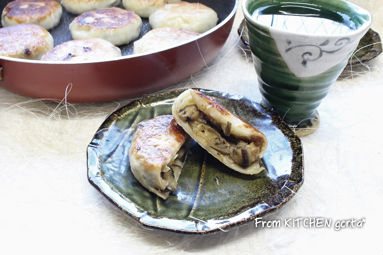 ナス味噌と野沢菜の2種のおやき Eatpick