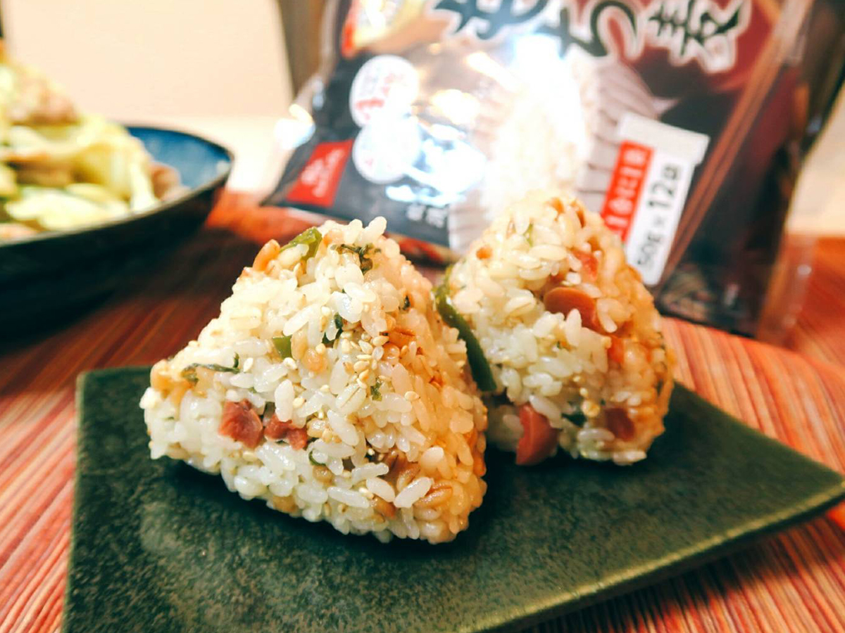 セブンの もち麦もっちり梅こんぶ おむすびを再現してみた Eatpick セブンの もち麦もっちり梅こんぶ おむすびを再現してみた Eatpick