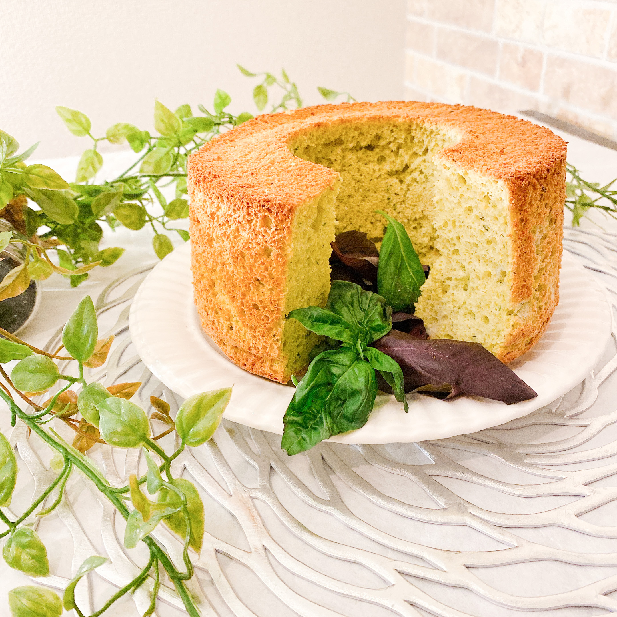 シナモンバジルのシフォンケーキと フルーティサラダ Eatpick シナモンバジルのシフォンケーキと フルーティサラダ Eatpick