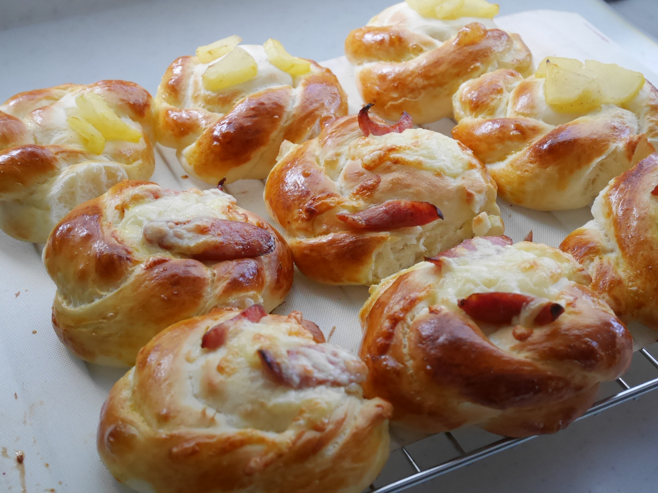 お惣菜パンで物々交換 Eatpick