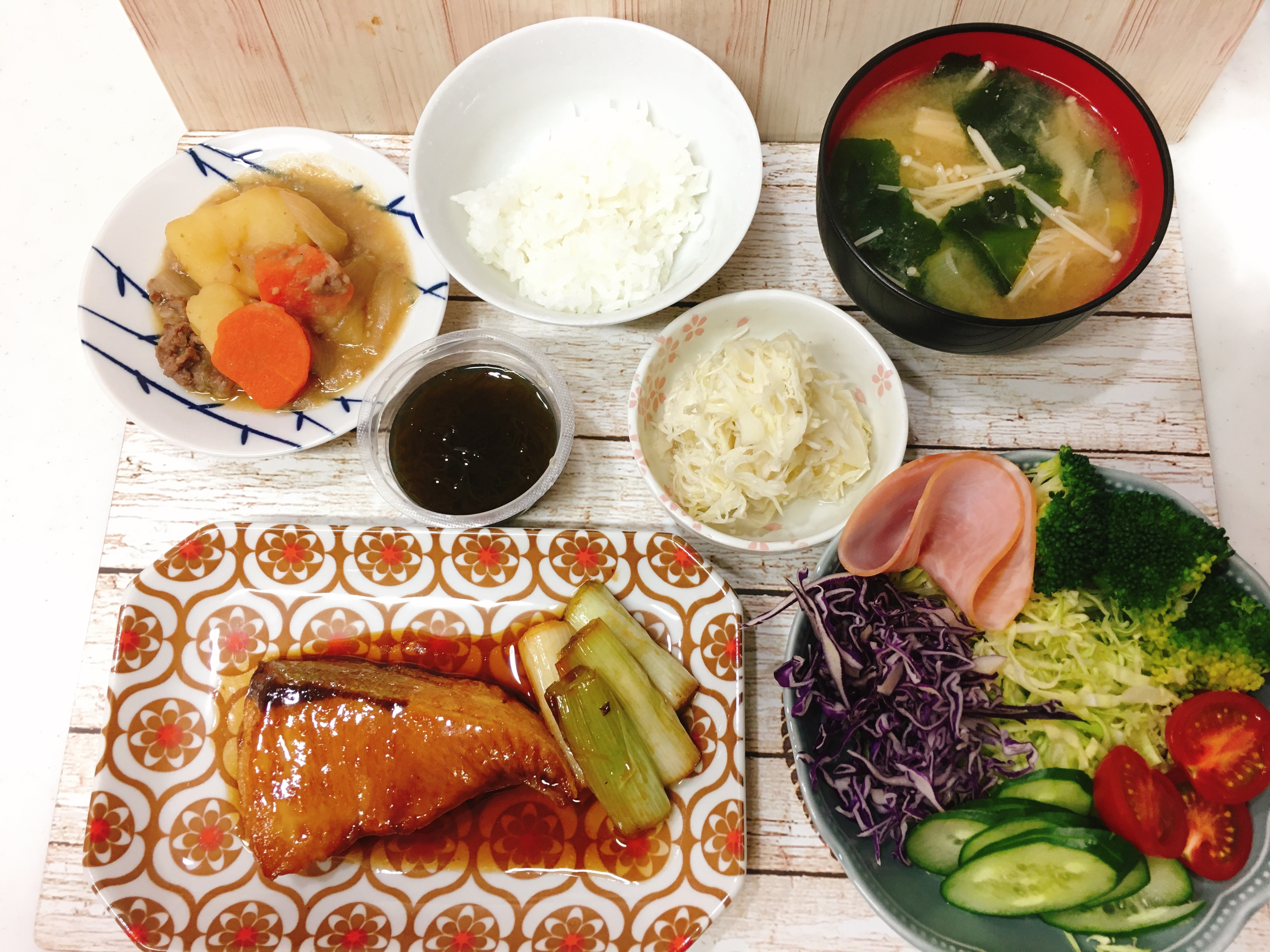 ブリの照り焼き定食 Eatpick