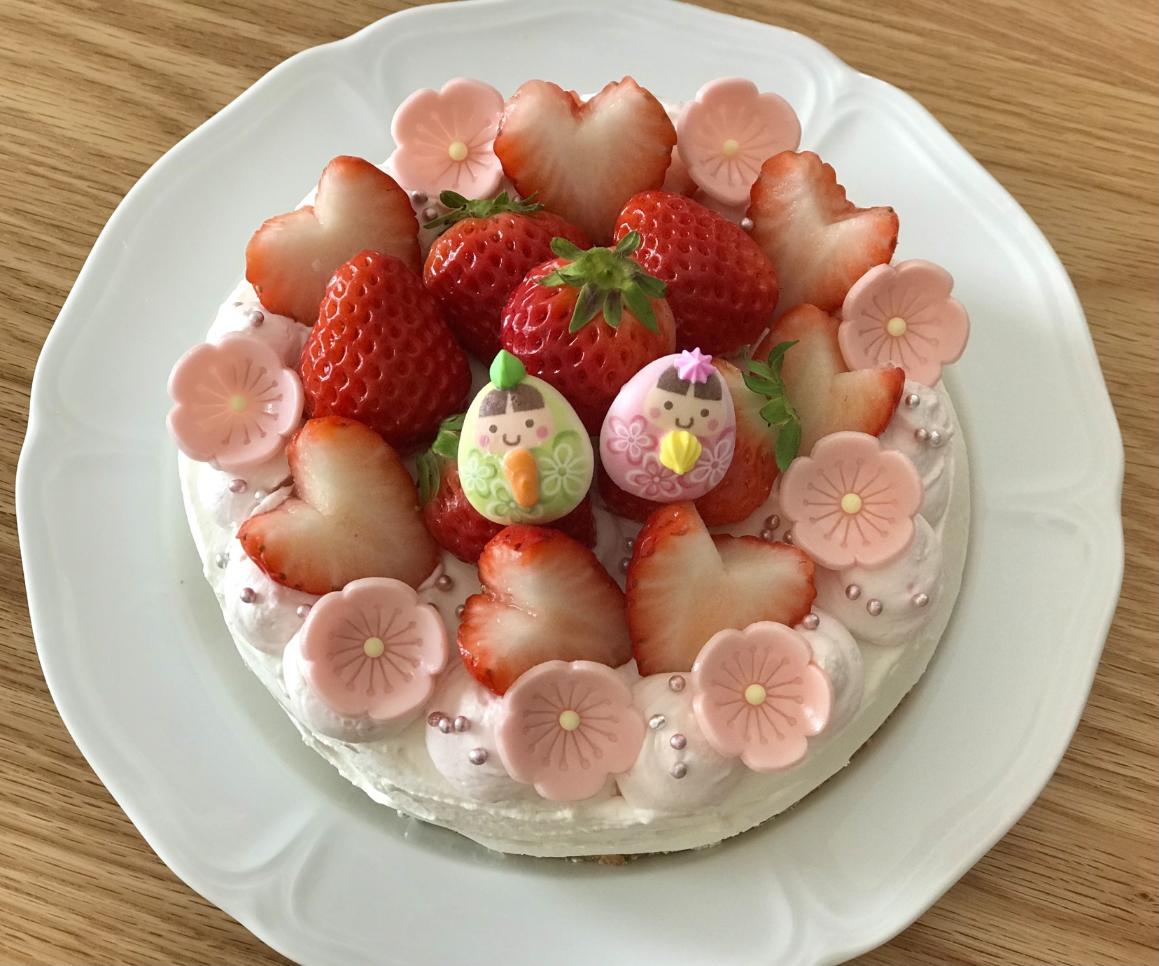 ひな祭りケーキ といちごみるくクリーム大福 Eatpick ひな祭りケーキ といちごみるくクリーム大福 Eatpick