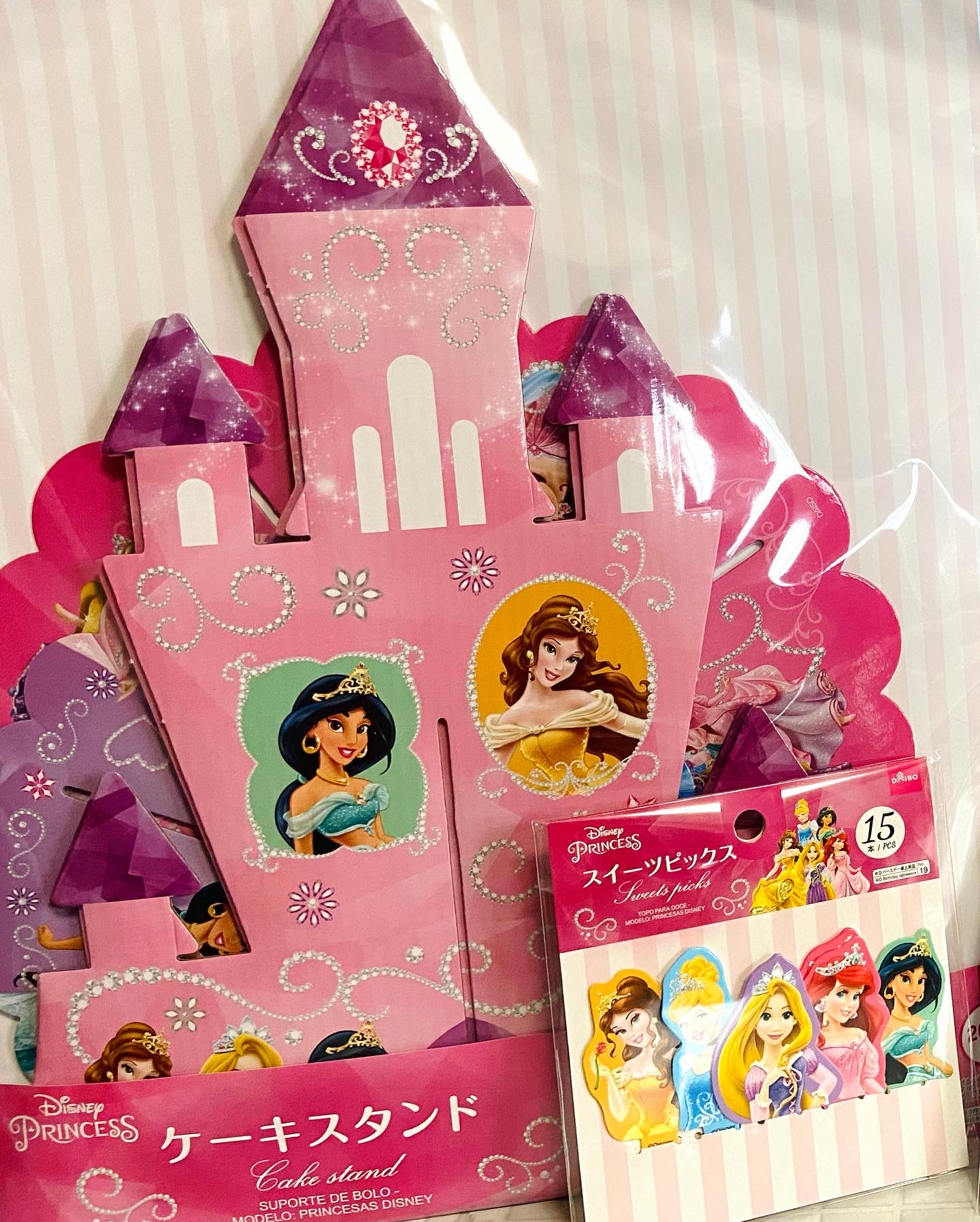 プリンセスカップケーキ と 桜おにぎり Eatpick