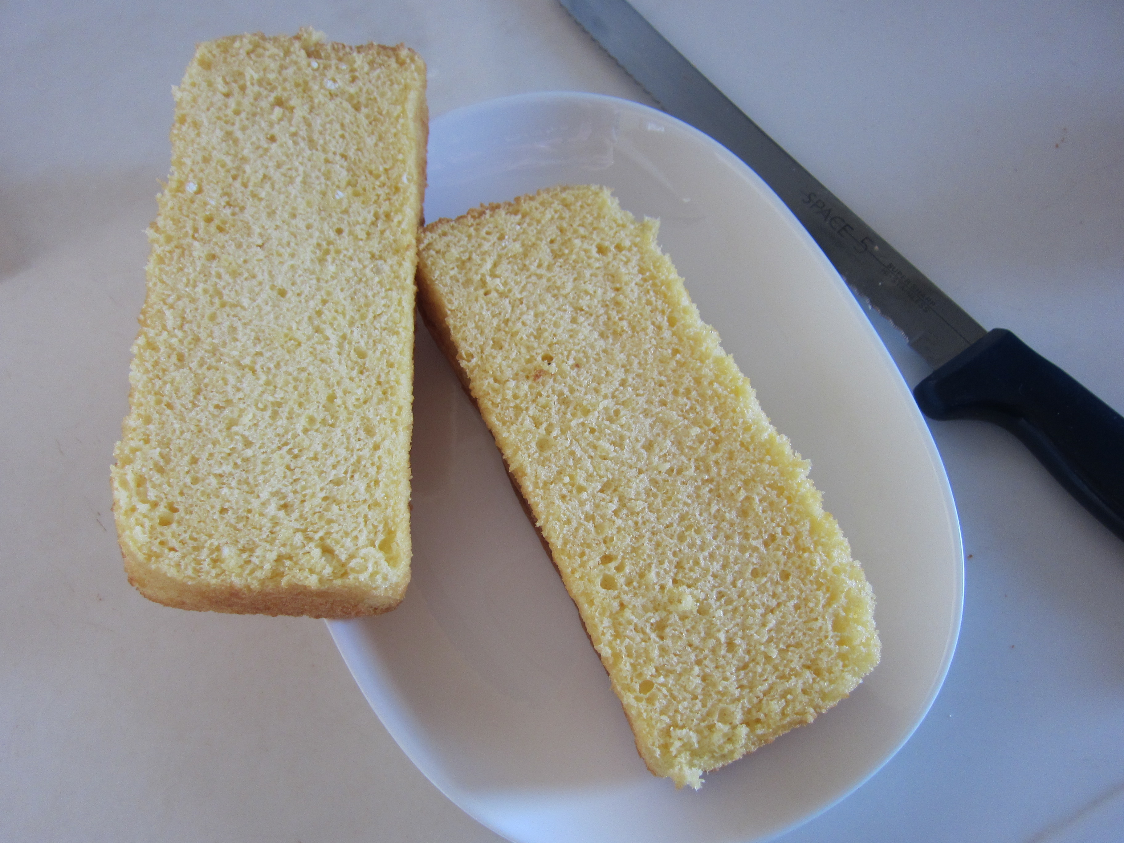 天ぷら粉でスポンジケージを焼いて いちごのショートケーキ Eatpick