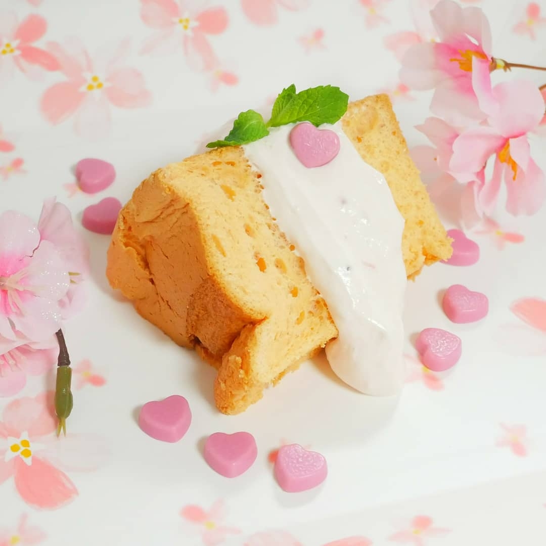 ピンク一色のシフォンケーキを作ってみました Eatpick ピンク一色のシフォンケーキを作ってみました Eatpick