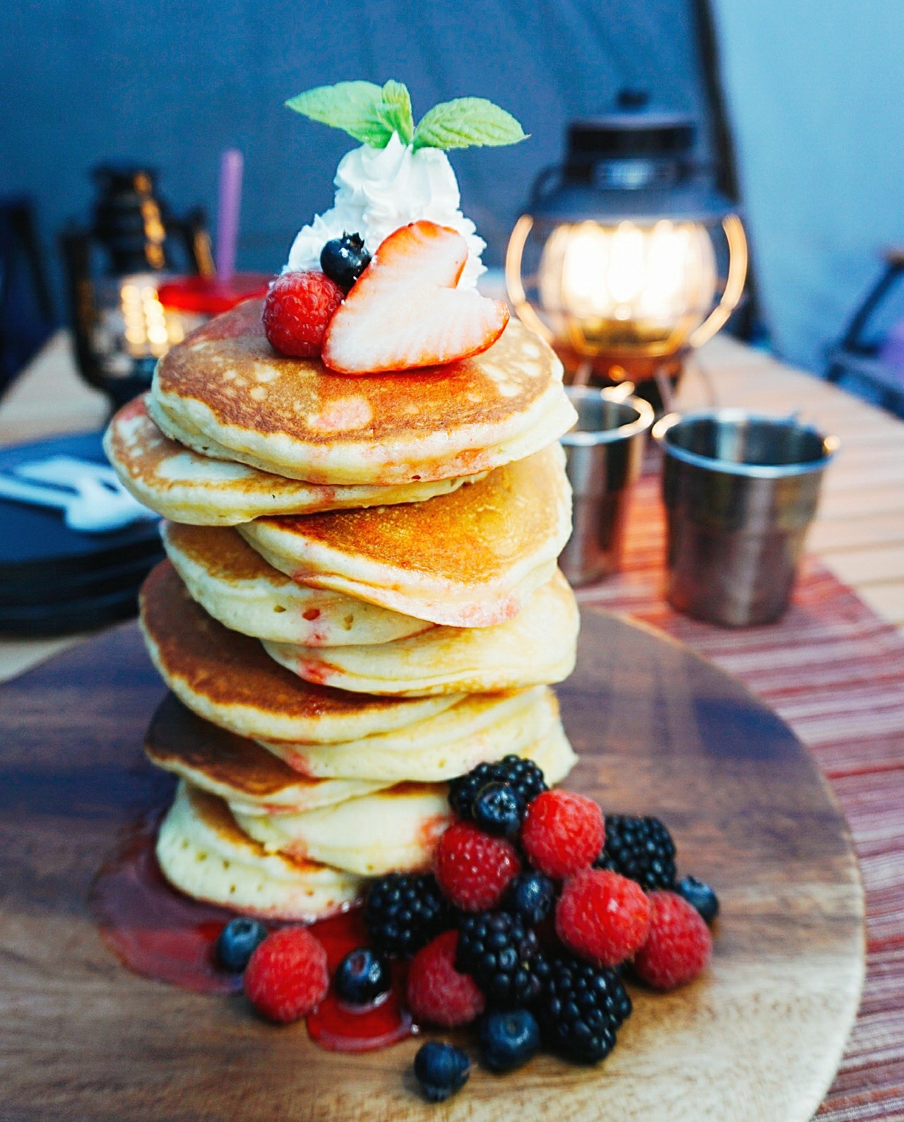 Veryベリーパンケーキタワー でキャンプ朝ごはん Eatpick