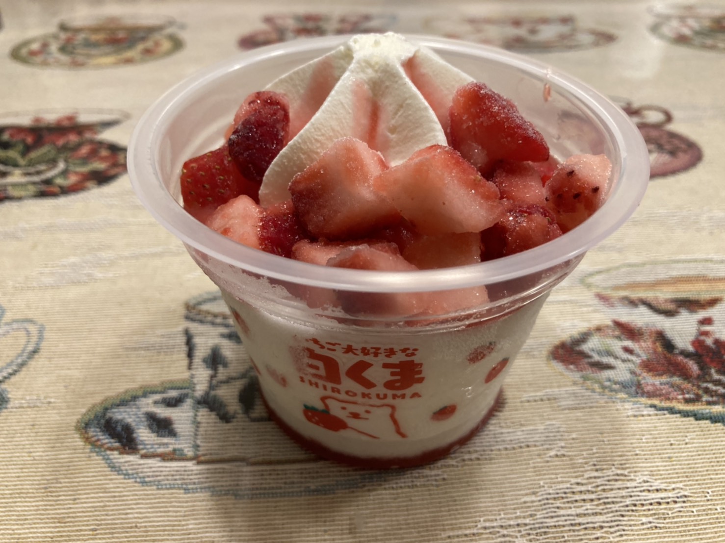 セブンイレブン いちご大好きな白くま Eatpick