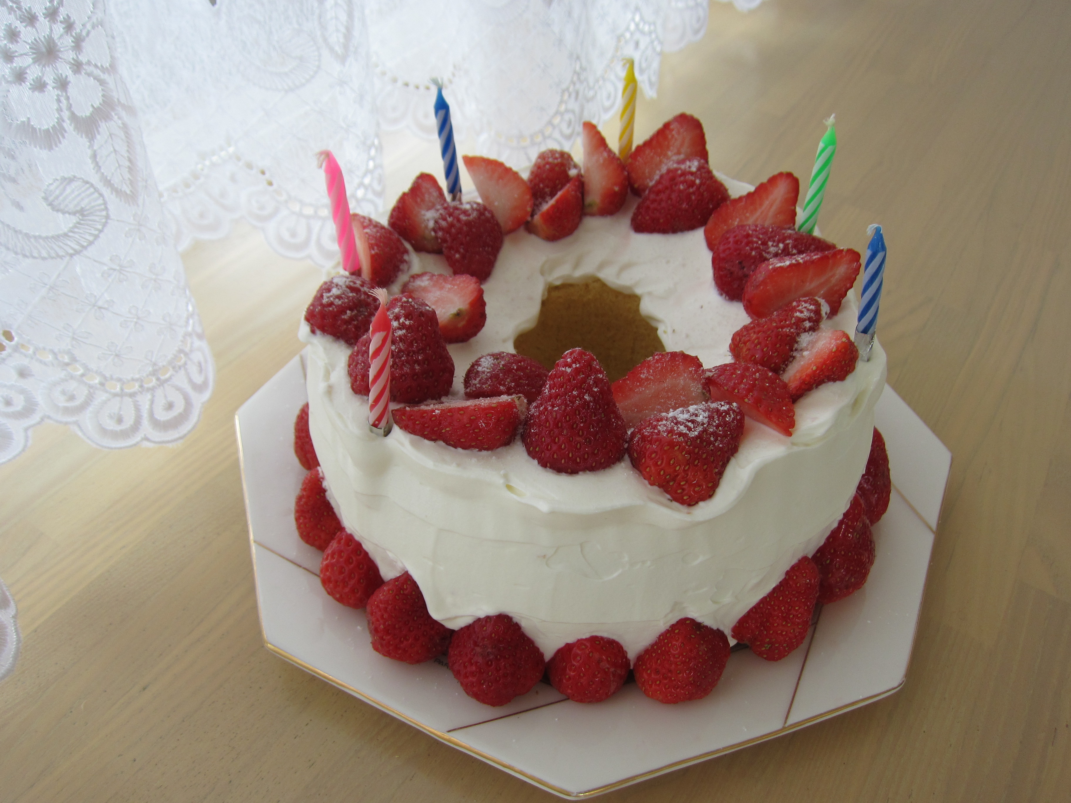 シフォンケーキを焼いて お誕生日ケーキ Eatpick