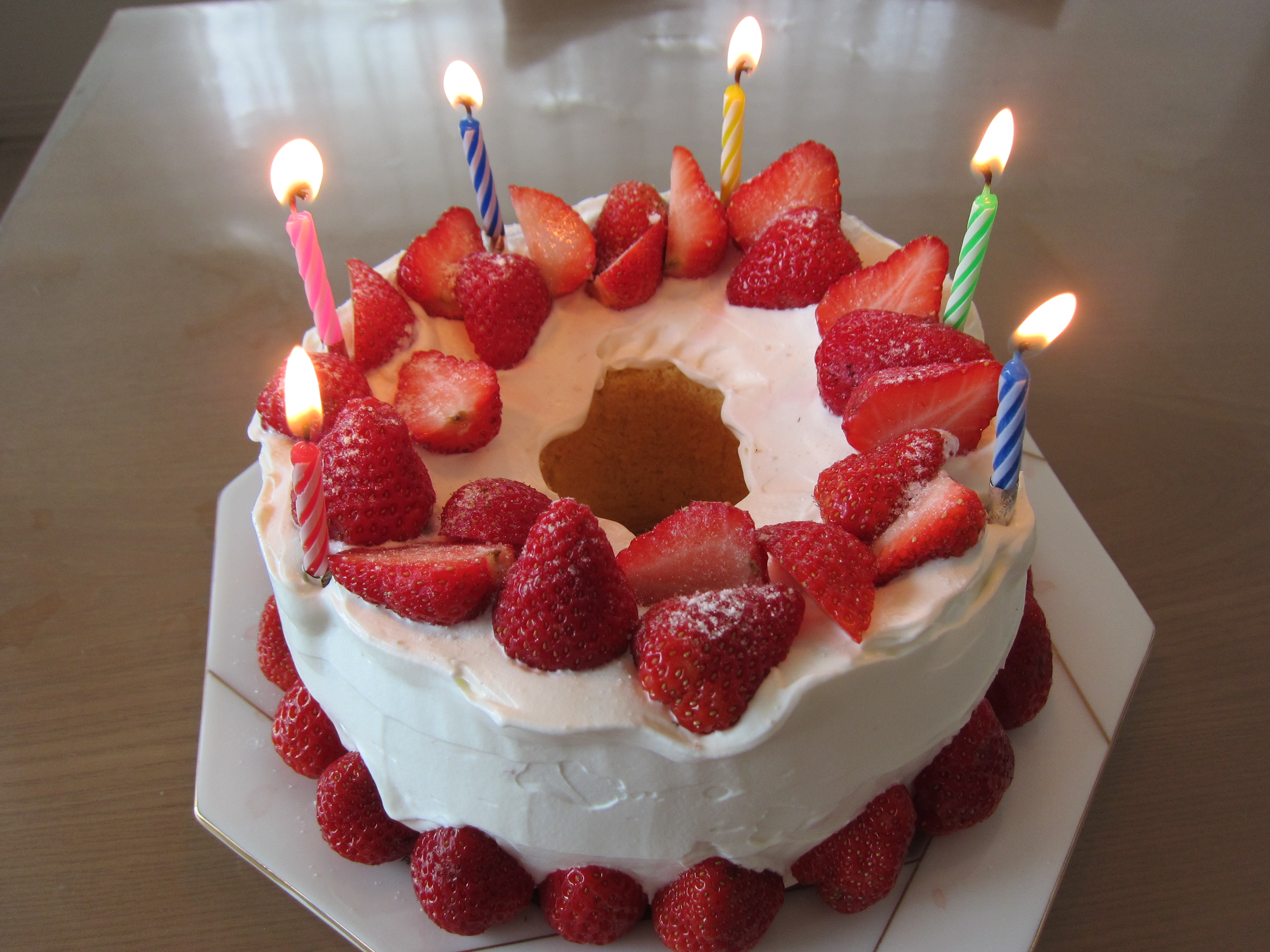 シフォンケーキを焼いて お誕生日ケーキ Eatpick