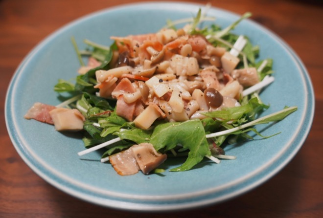 きのことベーコンのサラダ Eatpick