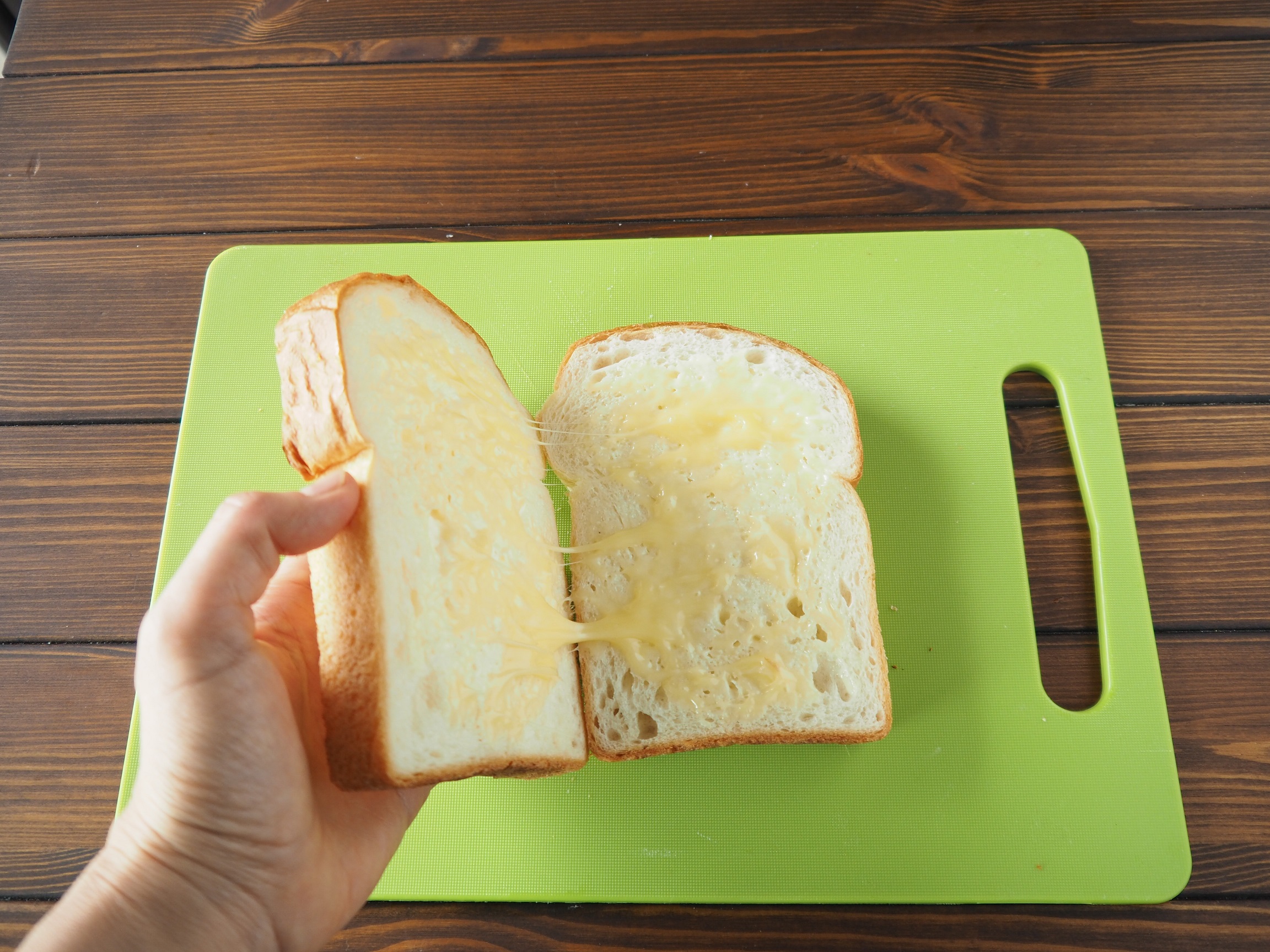 ピリ辛 やみつき ヤンニョムチキンサンド Eatpick