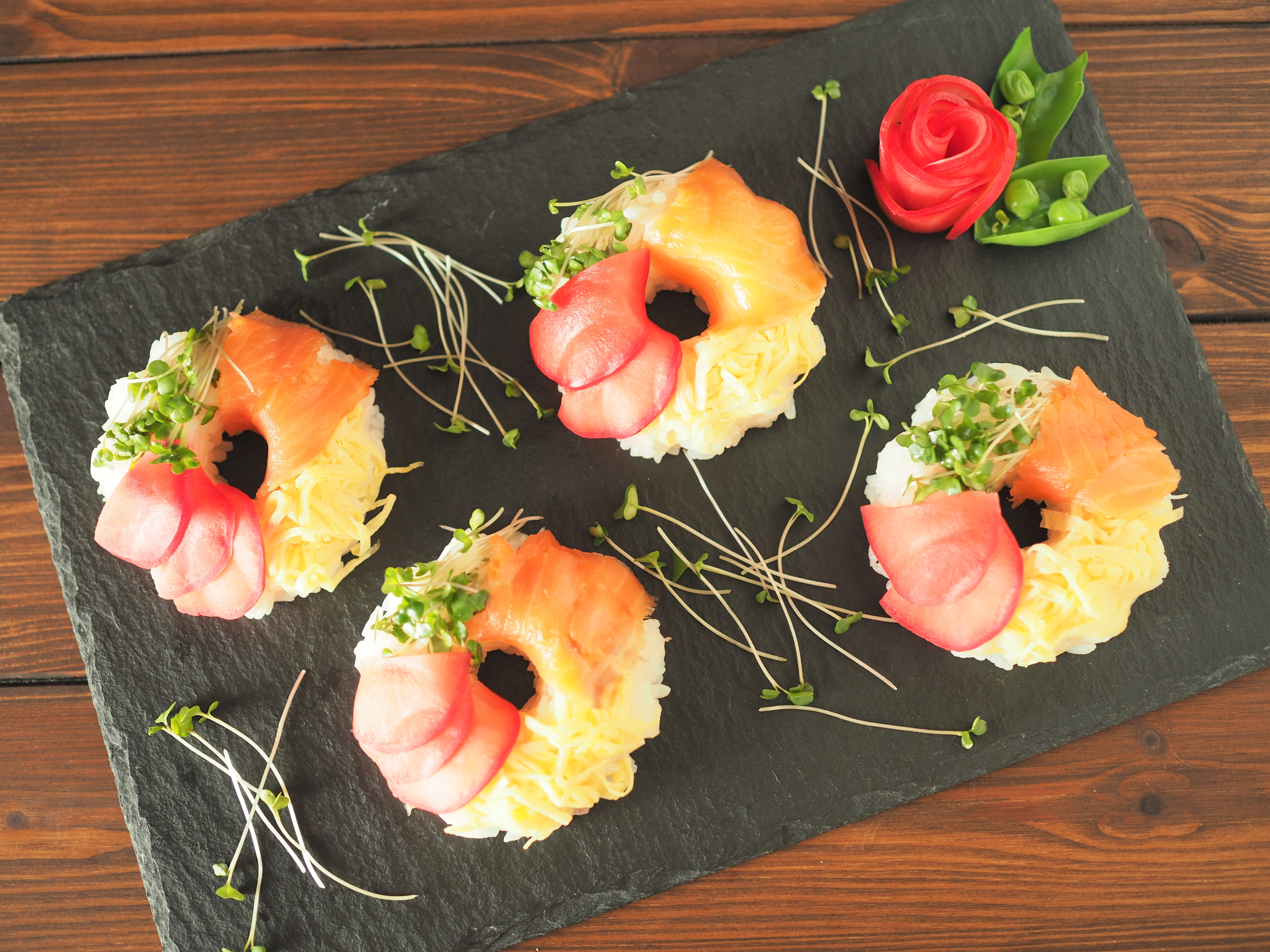 見た目で楽しい 寿司ドーナツ Eatpick