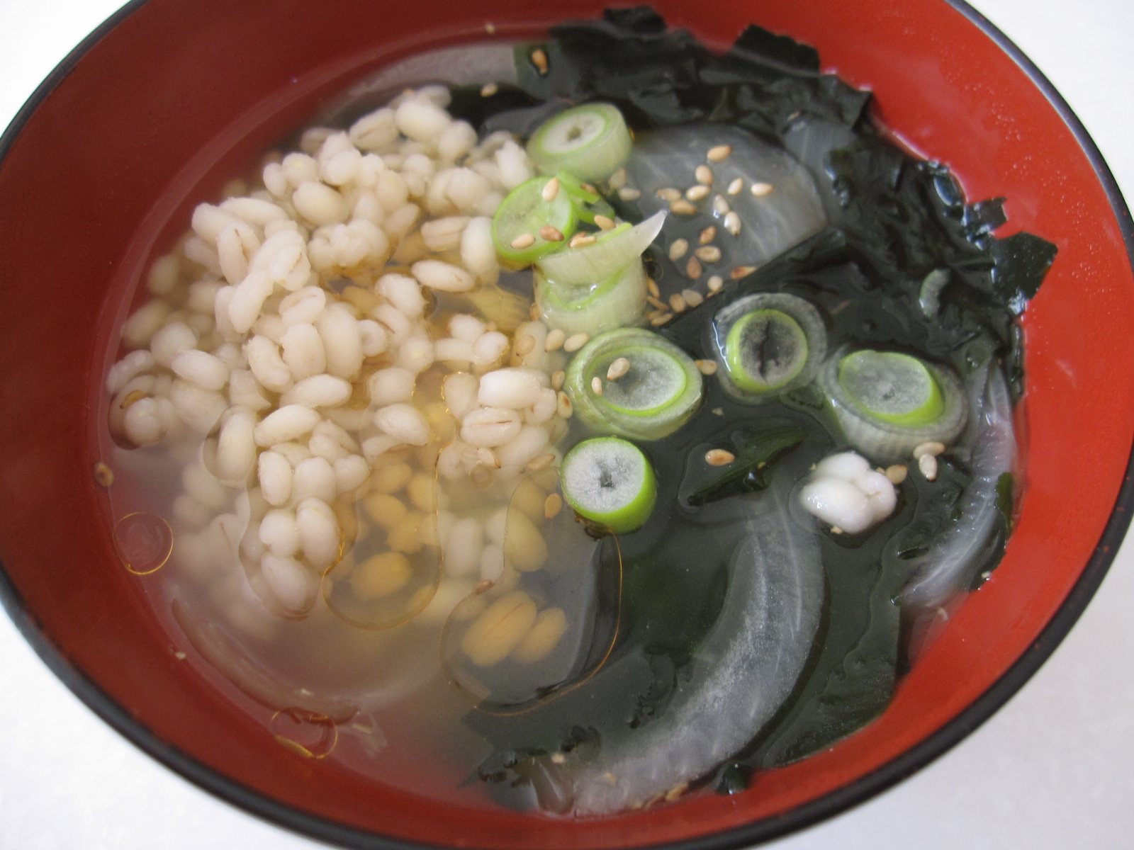 もち麦入り韓国風わかめスープ Eatpick