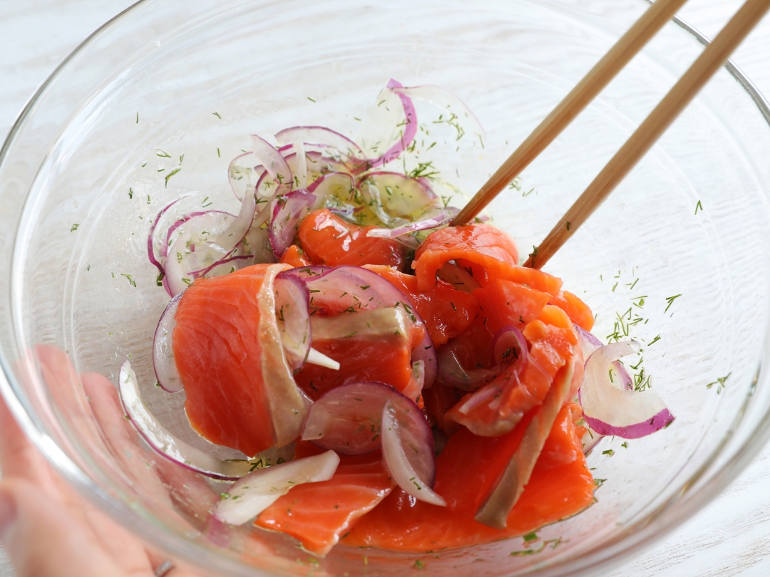 ぐっち夫婦レシピ ディル香るサーモンマリネ Eatpick