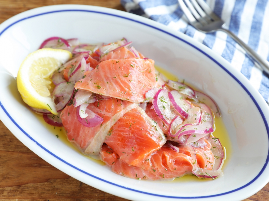 【ぐっち夫婦レシピ】ディル香るサーモンマリネ | Eatpick