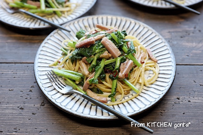 アンチョビ香る なばなのペペロンチーノ Eatpick