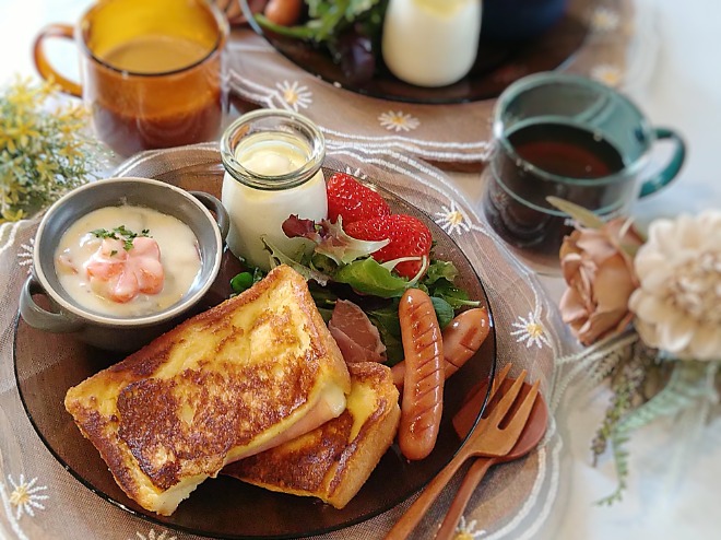 タイムとチェダーチーズのフレンチトーストのレシピ